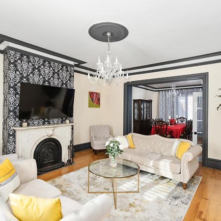 Centennial 6-Bedroom Waterfront Palace Sleeps 14 몬트리올 외부 사진