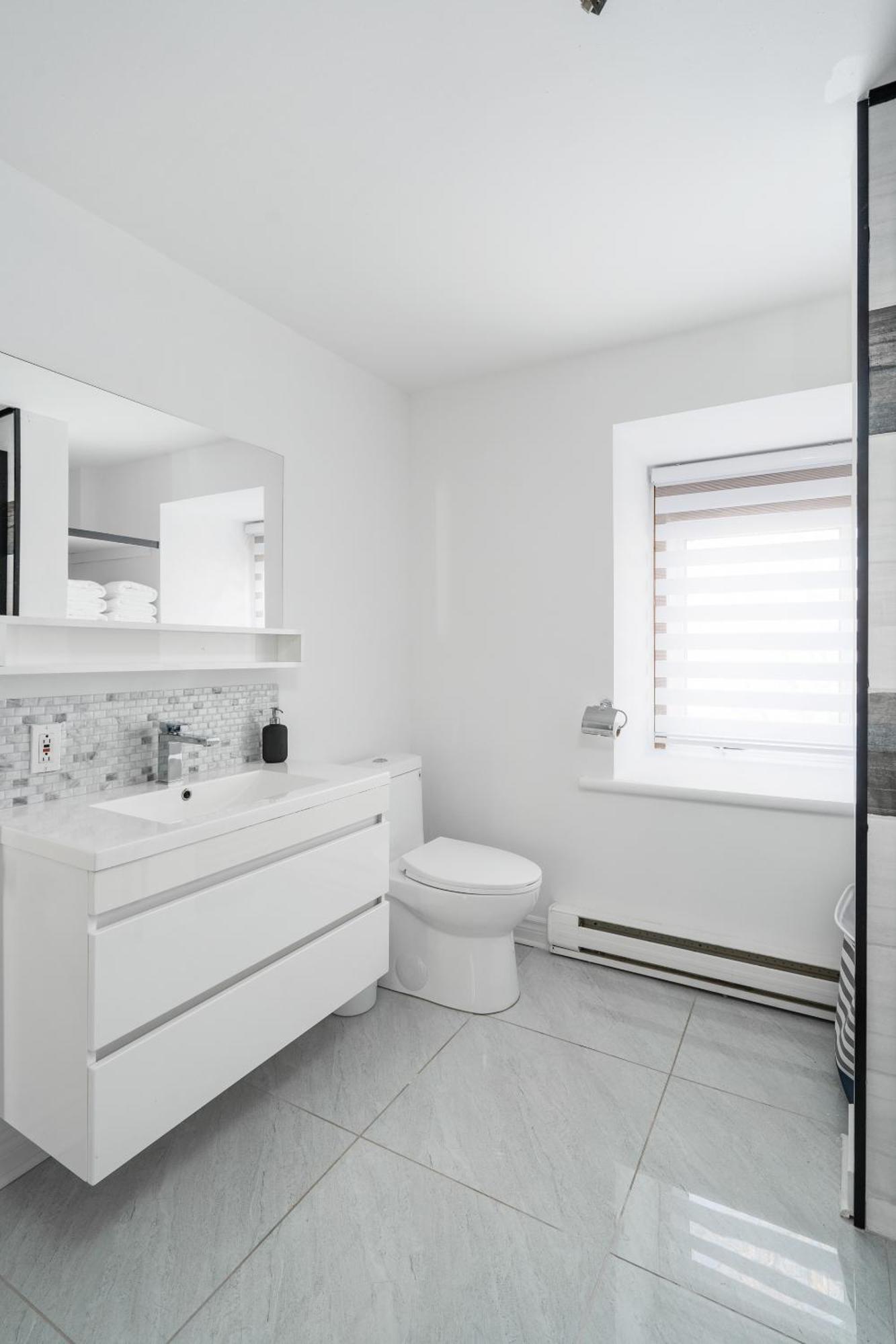 Centennial 6-Bedroom Waterfront Palace Sleeps 14 몬트리올 외부 사진