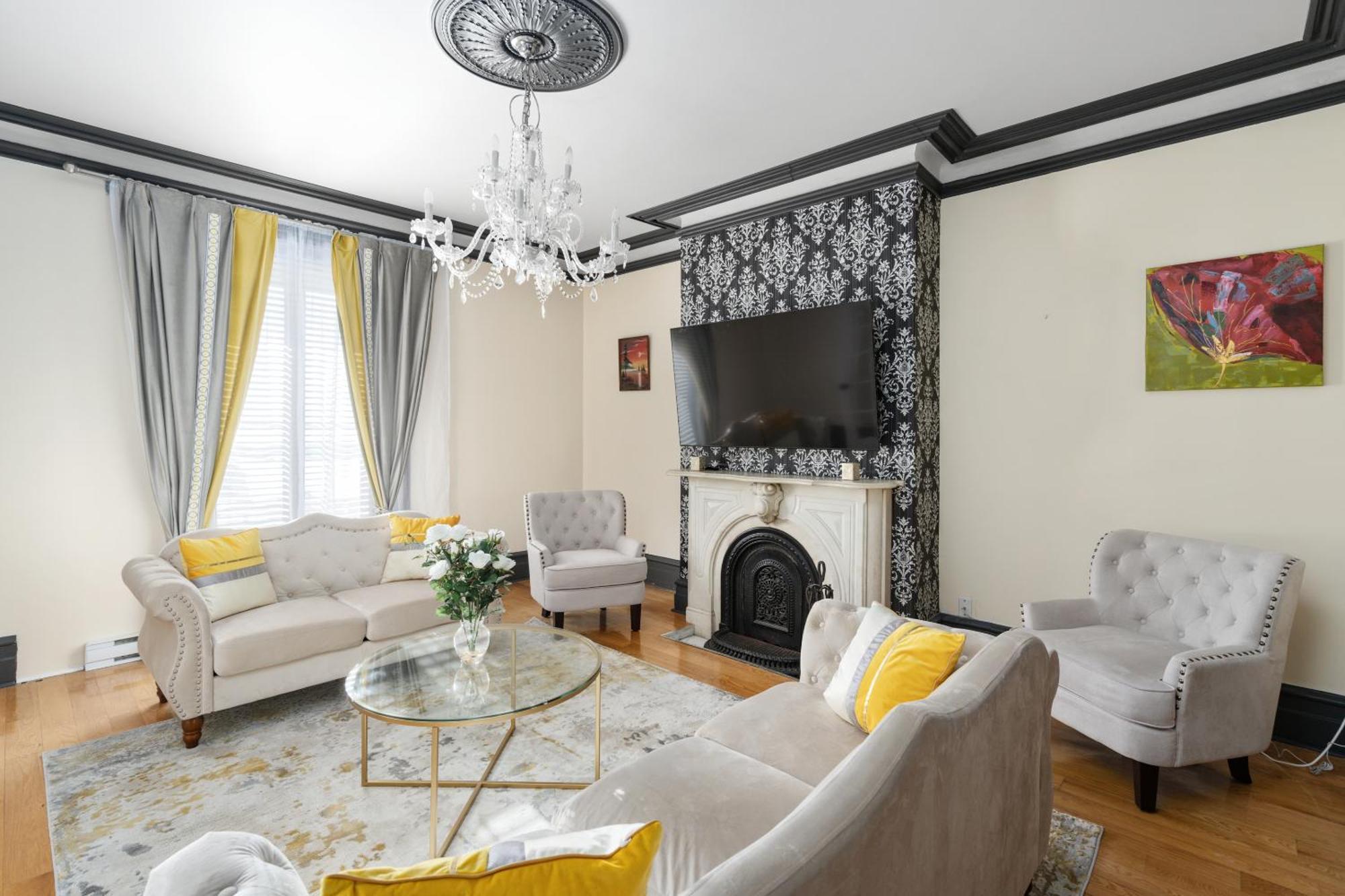 Centennial 6-Bedroom Waterfront Palace Sleeps 14 몬트리올 외부 사진