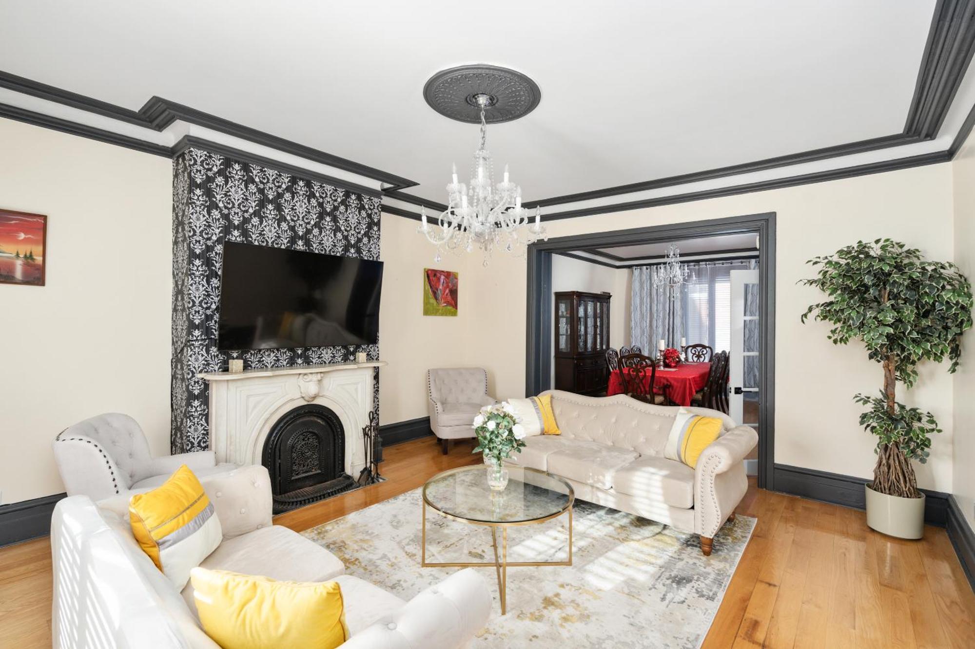 Centennial 6-Bedroom Waterfront Palace Sleeps 14 몬트리올 외부 사진